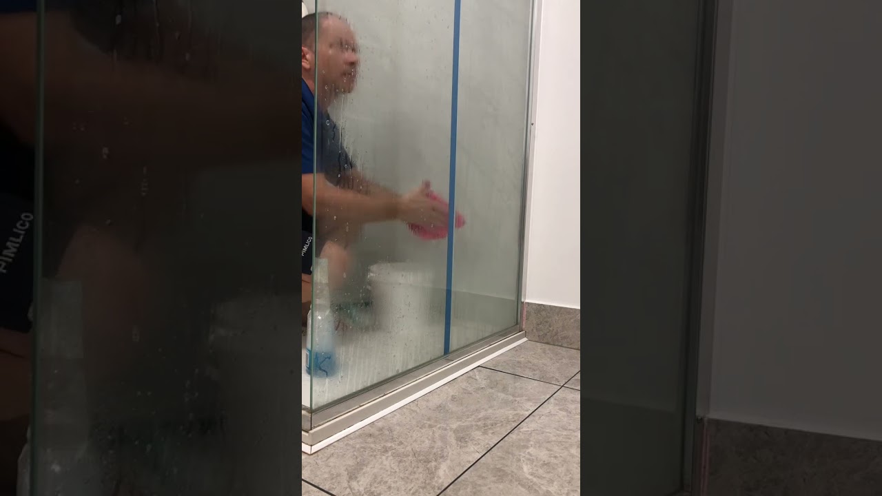 Cleaning shower screen: Windex vs Gumption!