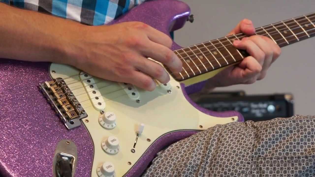 Coop Guitars 62 S-style Metal Flake Purple - Gitarrenoase