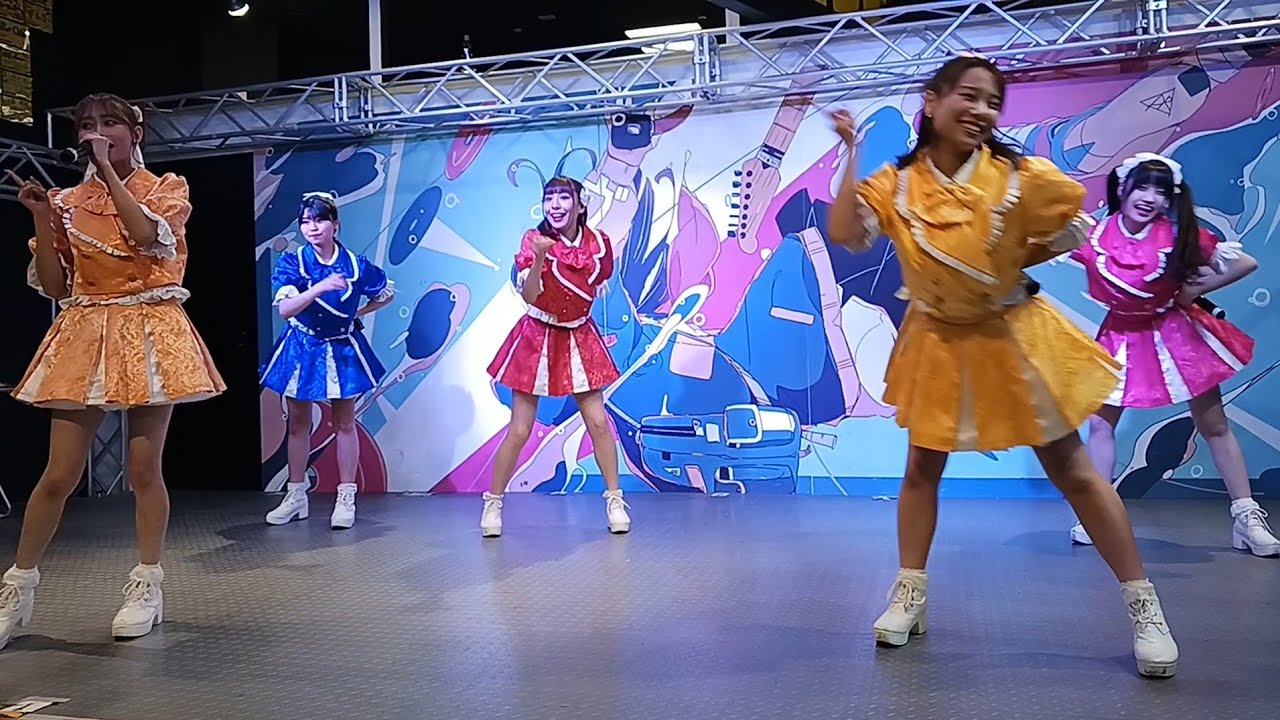 wqwq「大好きだ 何度でも～夢のしっぽ～」2024.12.8 ヴィレッジヴァンガード＋PLUS イオンレイクタウンmori(埼玉県越谷市) wqwq×.SHAR-LiE合同フリーイベント２部