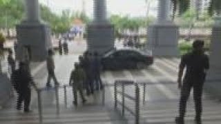 Malyasia ex-PM's wife arrives in court for verdict