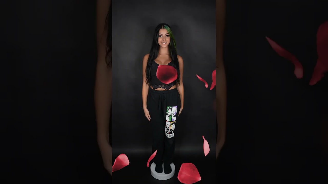 your favorite assassin 🔪  #egirl #reaction #shorts #fyp