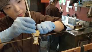 Candy artisan in Amezaiku Yoshihara