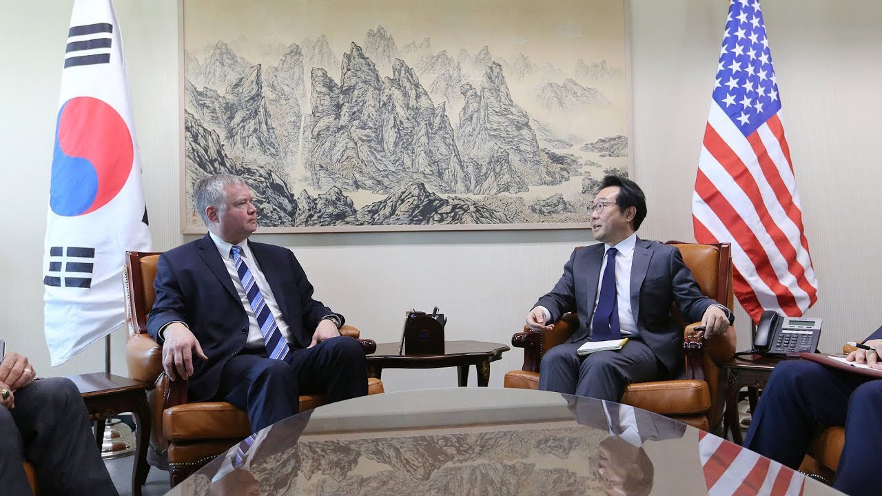 Top US nuclear envoy in Seoul for talks on denuclearization