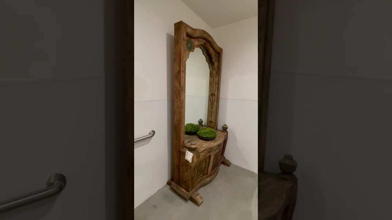 $3400 - ВЫСТАВЛЕНО В ТУАЛЕТЕ :)