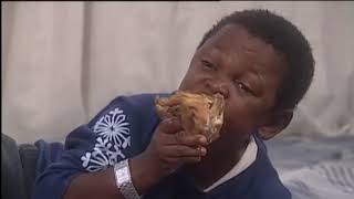 Paw Paw Calculates His Money While Eating Rice & Chicken - Nigerian Nollywood Comedy Skits screenshot 2
