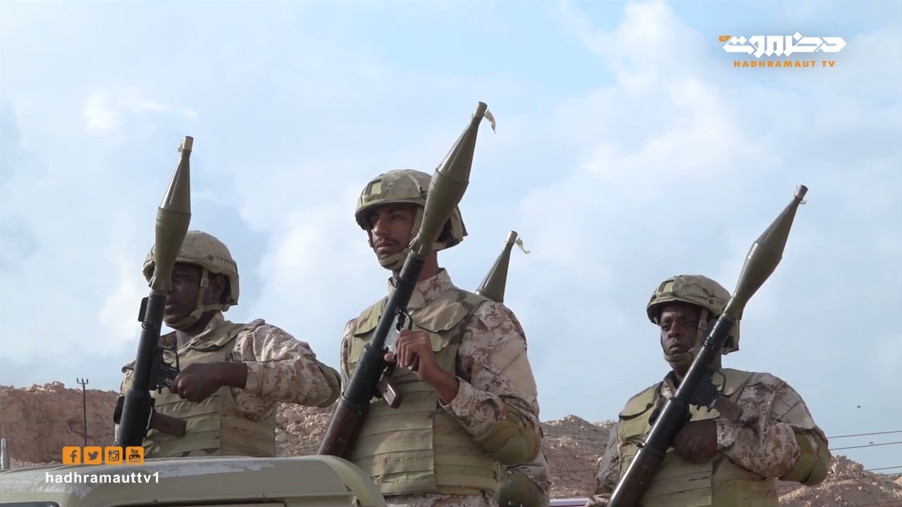 كاميرا وحدث | المنطقة العسكرية الثانية تحتفي بتخرج الدفعة الثامنة استجداد بلواء النخبة الحضرمية