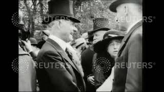 1923 The Prince of Wales unveils the Renwick War Memorial