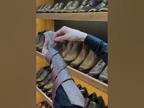 Простой способ завязывать галстук - YouTube