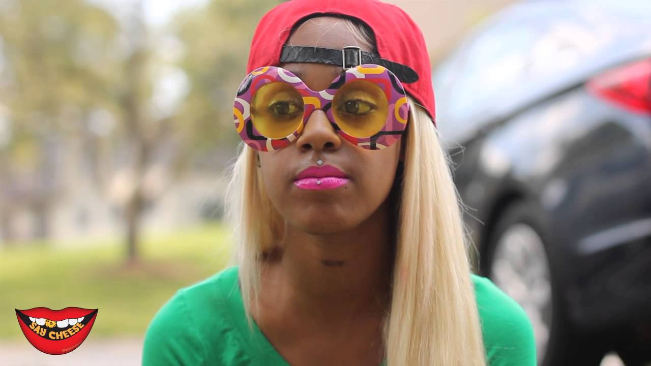 Pink Bitchh talks about her brand + Twitter vs Instagram - YouTube