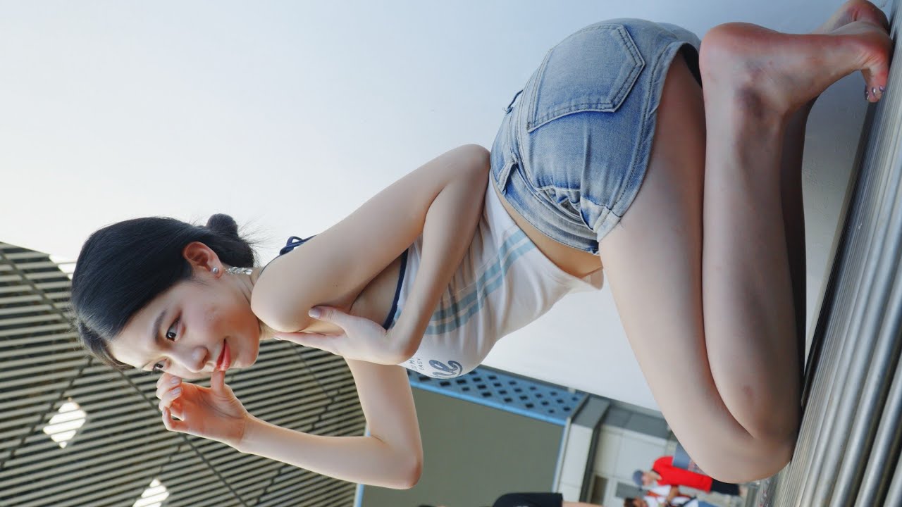 4K 2025粵港澳大灣區車展 車模 #小楨同學 #beautyleg #레이싱모델 オートサロン 34