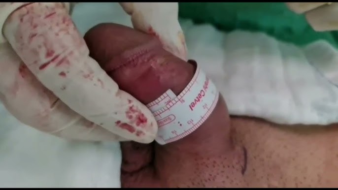 Әйелдер өздерінің қынаптары мен спермасын мастурбациялайды