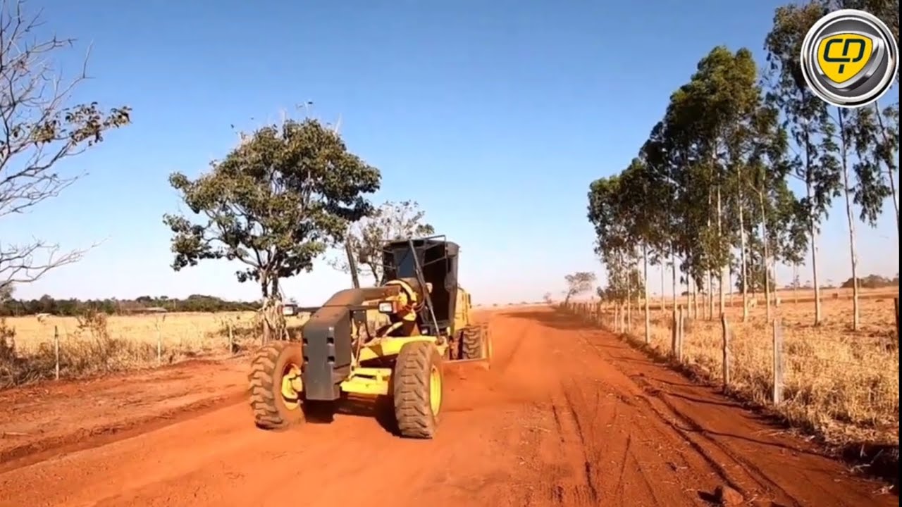 GD655-5 PATROLANDO ESTRADA RURAL/Motoniveladora/Patrol/Patrola/Road Grader/Motor Grader/Niveleuse.