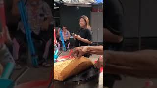 STREET FOOD in Kuala Lumpur - Petaling Street Apam Balik Stall #streetfood #malaysia #apambalik