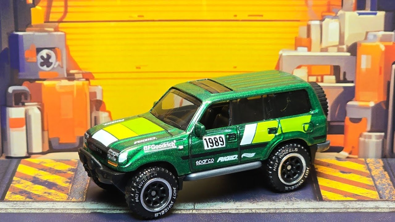 Toyota Land Cruiser 80 - Hotwheels Silver Series - Unboxing. 