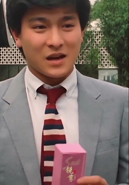 Download lagu Saat usia 20an, Andy Lau tampak lebih gempal #AndyLau