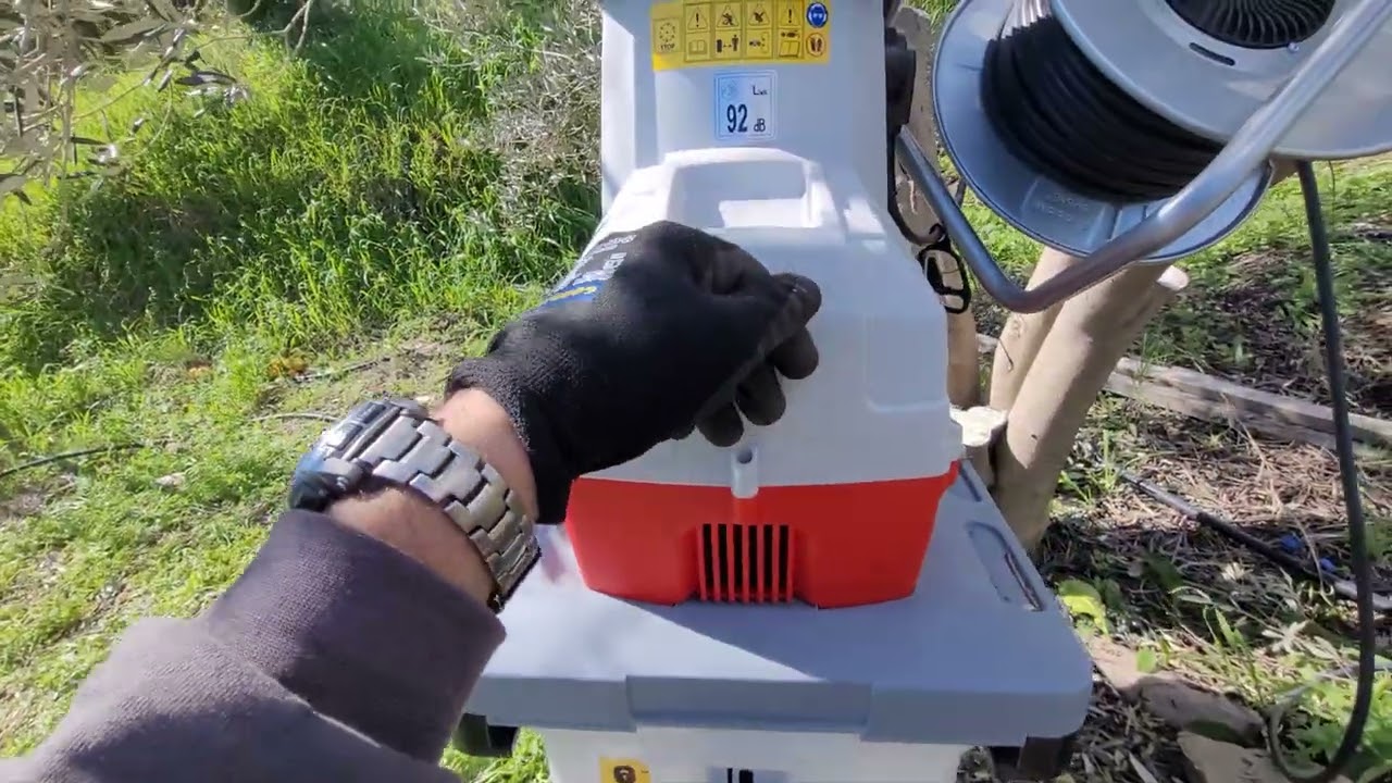 IKRA ILH 3000A Dal öğütme / Branch shredder / Leisewalzenhacksler