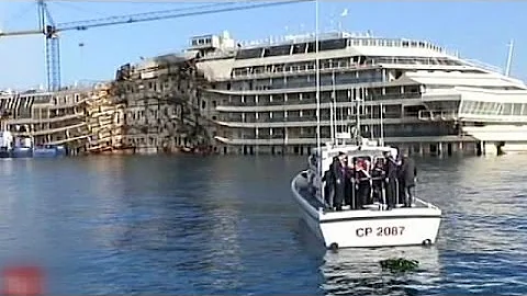 Survivors mark the second anniversary of the sinking of Costa Concordia