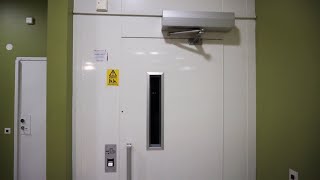 1989 DEVE holeless hydraulic elevator without inner doors @ Fullerstatorget 14, Stockholm, Sweden