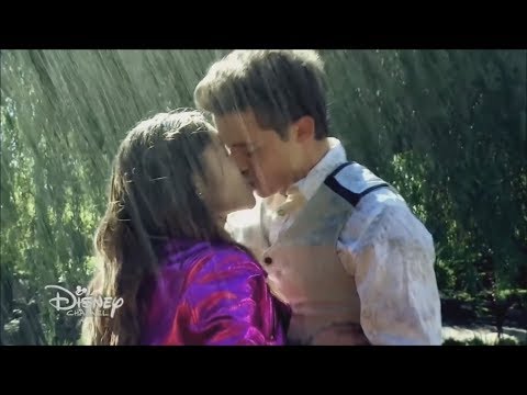 Soy Luna - Season 3 Episode 55 - Luna and Matteo kiss in the rain (English)