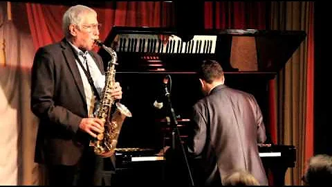 Jitterbug Waltz -  Ethan Uslan & Ronald Jansen Hei...