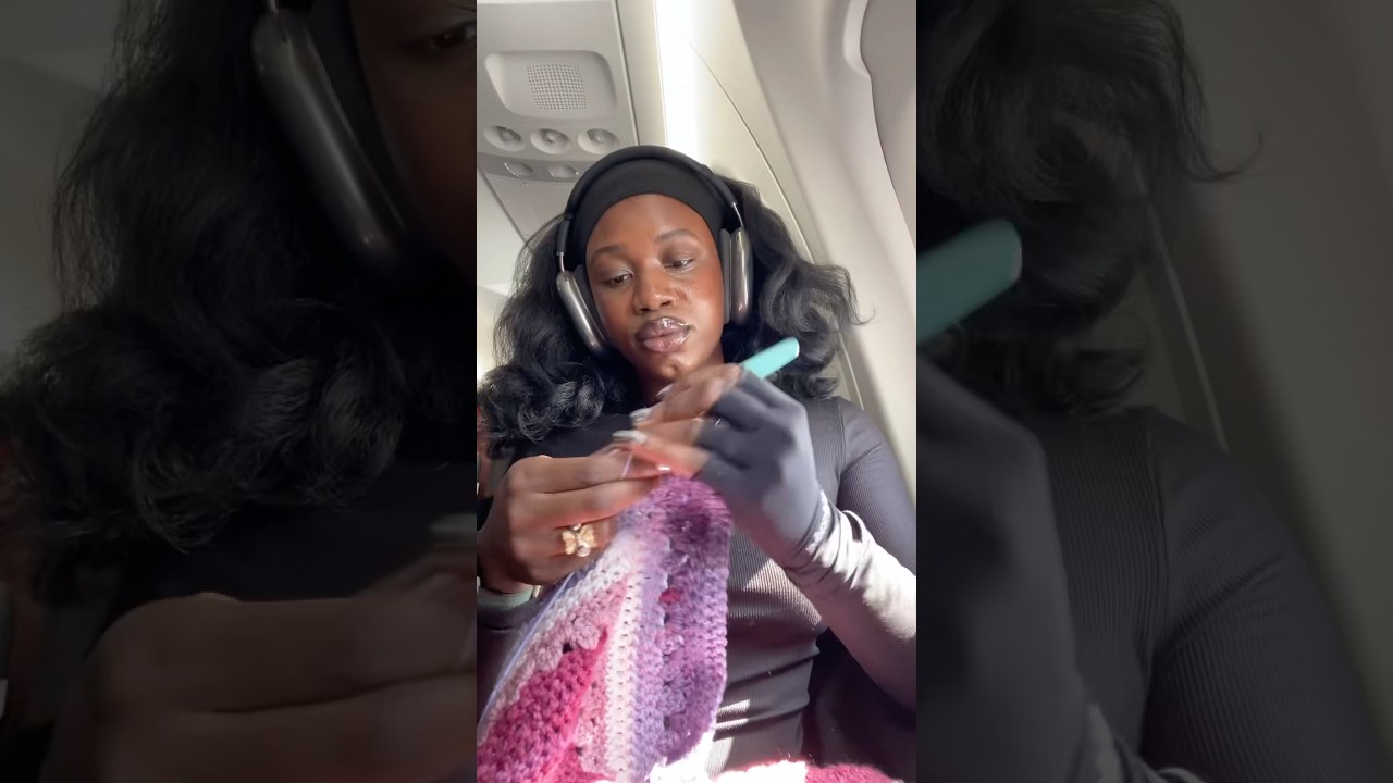 YouTubeでcrocheting on a plane sounds great until my motion sickness starts to kick in 😭 #crochetを視聴 YouTubeでcrocheting on a plane sounds great until my motion sickness starts to kick in 😭 #crochetを視聴
