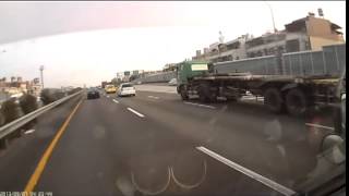 2013年9月7日行車紀錄器拍到的中山高重大車禍