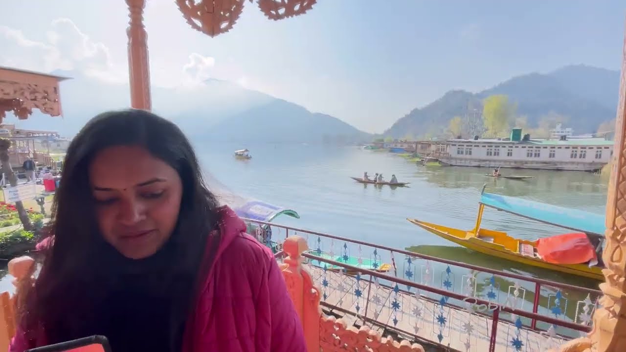 Amazing Luxurious Houseboat Experience at Dal Lake | Srinagar | New Gulistan Palace Houseboats