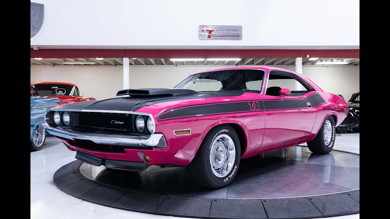 chal.45　「赤色2点」と「ピンク1点」 1970 Dodge Challenger Restomod for sale in Rancho Cordova, CA