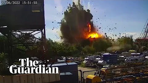 Dramatic CCTV footage of Russian missile strike on mall released by Zelenskiy - DayDayNews