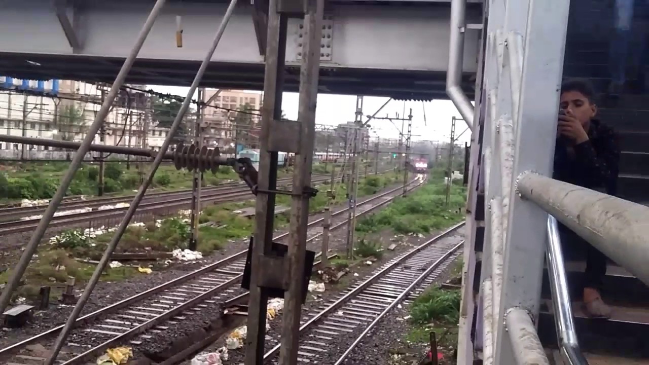 Tejas with Matching Loco WDP3A on Maiden Trip To Mumbai at KURLA