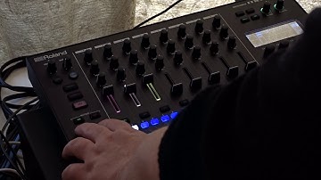 Roland MC-707 V1.5 Update - Using the new Scene Banks (Type 1 & 2)