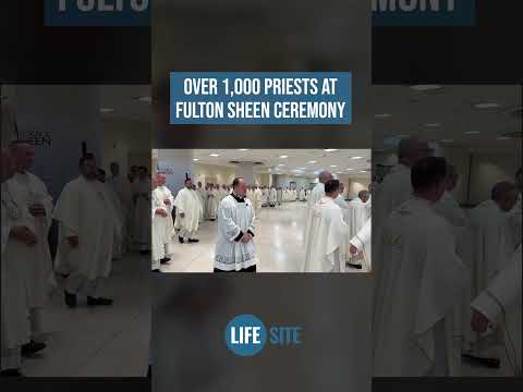 Over 1,000 priests attend Fulton Sheen's beatification Mass in St. Louis.