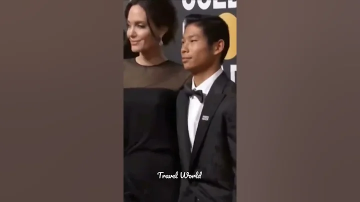 Angelina Jolie being the cutest mom 2 😍😘 #shorts #angelinajolie