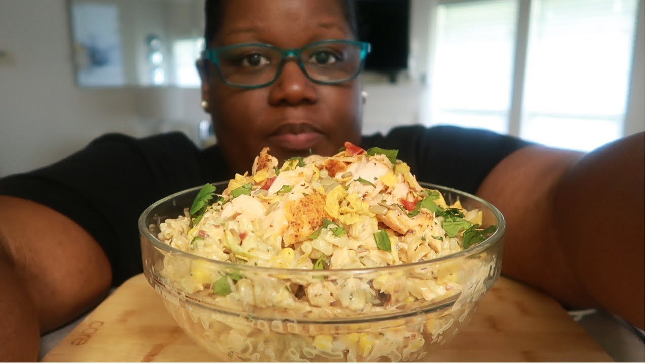 REFRESHING SUMMER SALMON PASTA SALAD