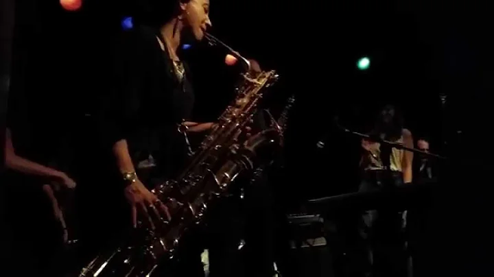Maria Eisen on tour w Holly Miranda