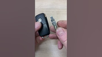 Broken VW Golf key - HOW TO open up broken case #automobile #mechanic #golf #vw