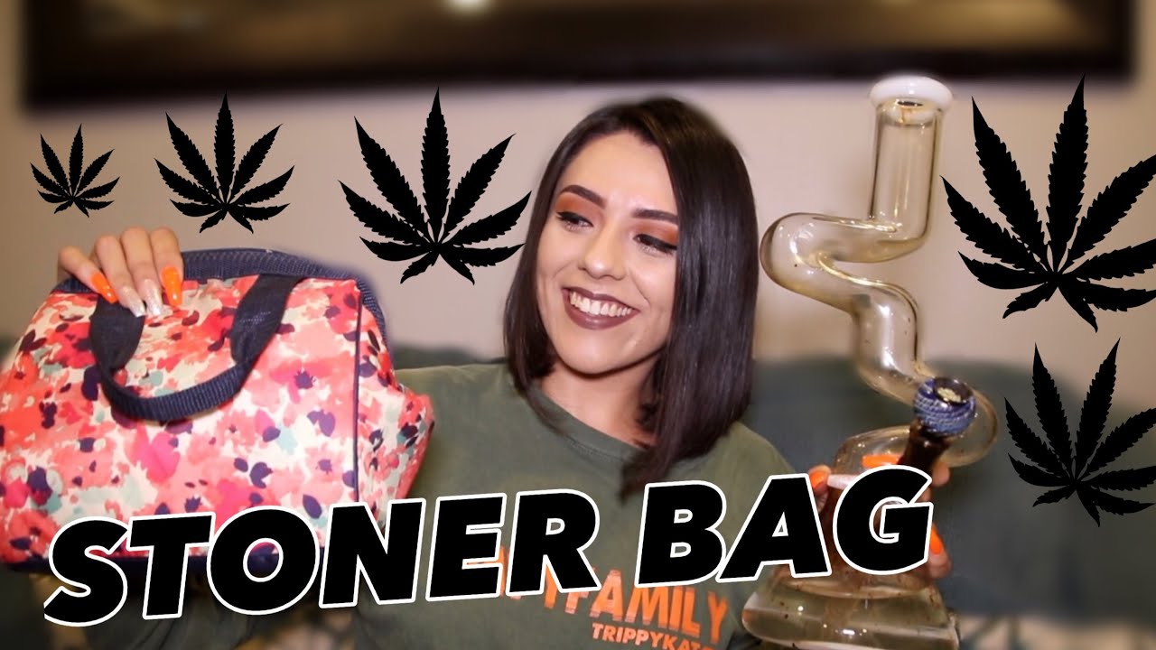 SMOKE SESH: WHAT'S IN MY STONER BAG !?