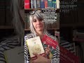 Scrittrici di commedie vs biblioteche! #comedyshorts #humour #scrittori #scrittoriitaliani #libri