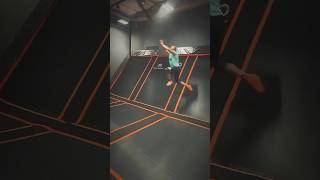 Fly safe fitness hiit workout trampoline skyzone trampolineworkout dubaifitness hiitclass