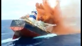 TOP 10 BIG SHIPS CRASH &amp; SINK DURING MONSTER WAVES IN HORRIFIC HURRICANE