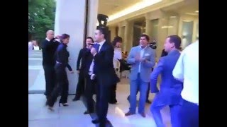 Медведев танцует — настоящая музыка Медведев танцует — настоящая музыка