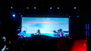 CL TOUR 2016 Seattle LIFTED fanchant