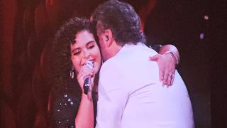 Famous MANUEL MIJARES LLORA DE FELICIDAD CUANDO SU HIJA LUCERO SUBE AL ESCENARIO, Cantan "Amor" - Mzo 2026 Net Worth