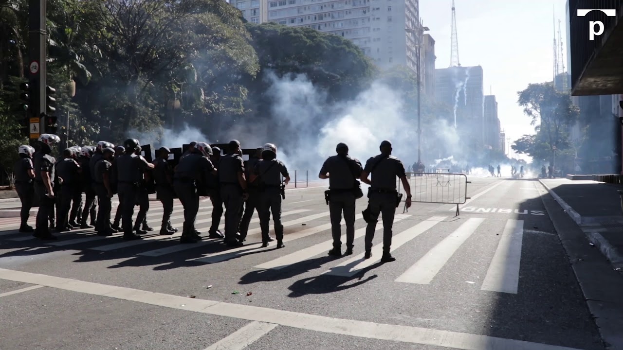 Torcidas de clubes rivais se unem em ato antifascista e em defesa da democracia - Ponte Jornalismo