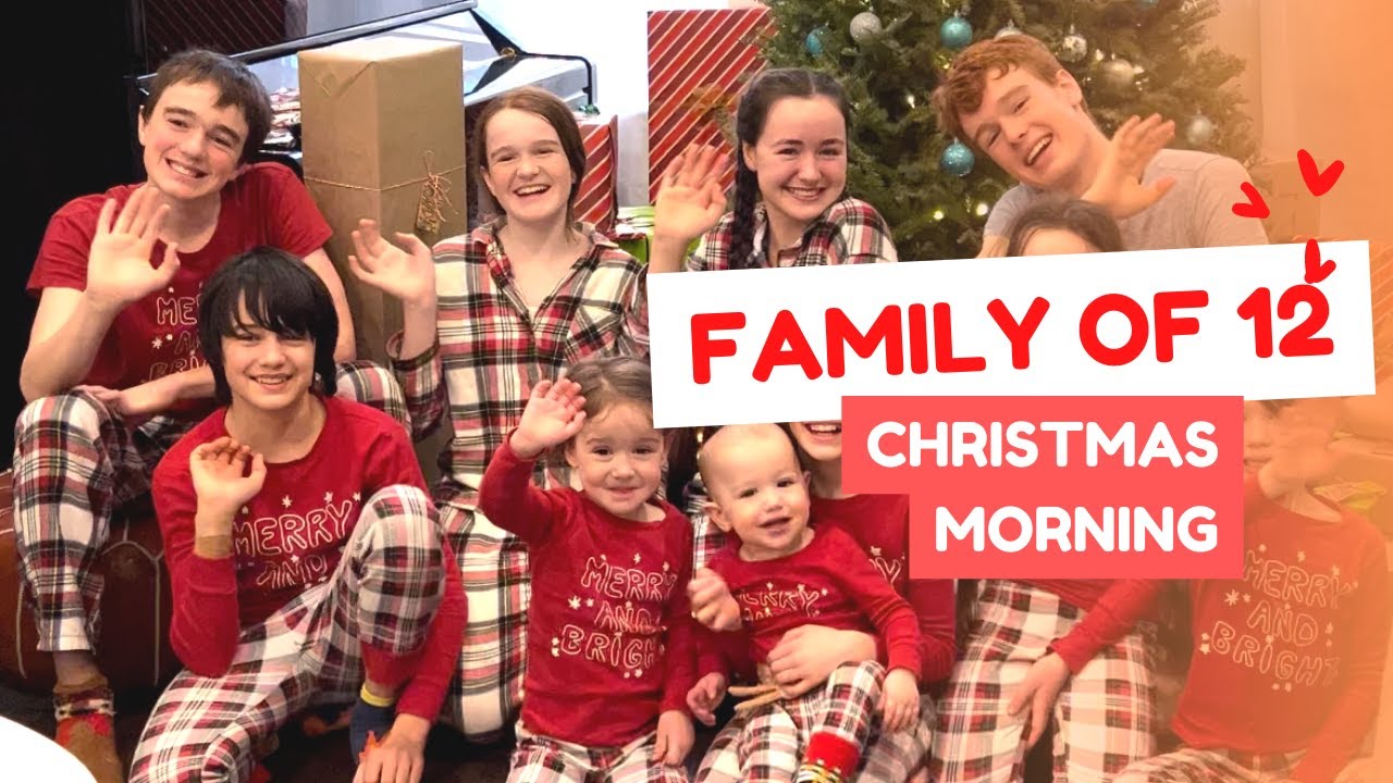 FAMILY OF 12 ️ OPENING PRESENTS CHRISTMAS MORNING - YouTube