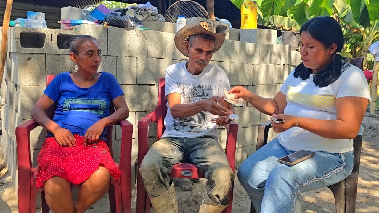 Vean Cuanto Dinero Recibio Don Victor Pa' La Construcción de Su Casa😱