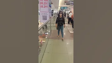 Strolling Short 
