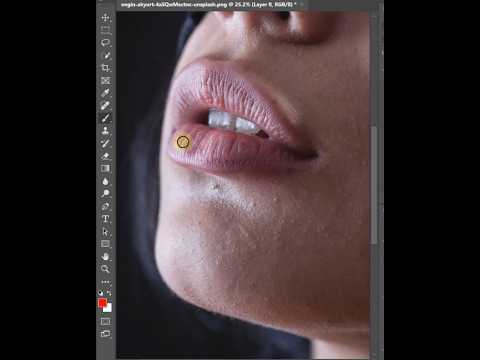 How To Create Highly Realistic Lipstick In Photoshop - Short Photoshop Tutorial #shorts #photoshop