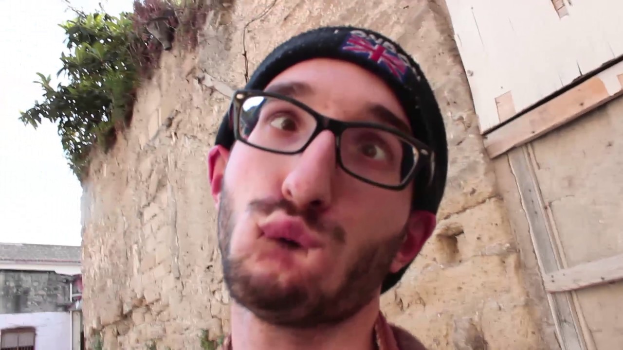 Despacito - Carolina & Rafelopazz (Parodia Napoletana)