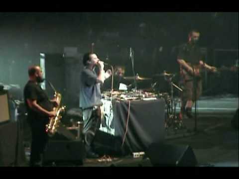 MIKE PATTON & Zu (canta en espaol) CHILE 2009 (alt...